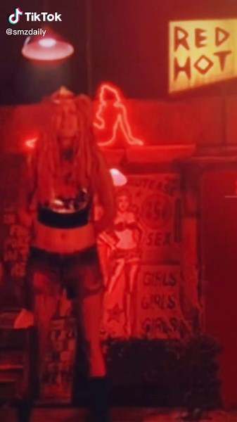 How was that spelled again? #sherimoonzombie #babyfirefly #houseof1000corpses #robzombie #horrortok #thedevilsrejects