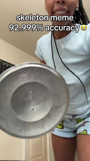 RAHHHHHHHH SKELETON 💀 @Barstool Gametime (🎥:@Raeee 🥰) | bar stool