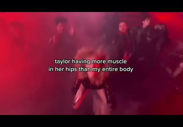 Taylor Swift Live Performance with Dynamic Dance Moves