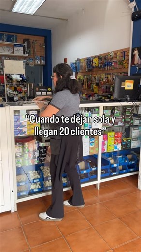 Inversiones Melanie C.A on Instagram: "Cuando llegan 20 clientes y no te sabes los precios 😂#pinturasmontana #chivacoa #hogar #ferretería #pinco"