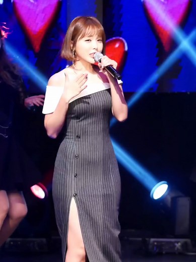 홍진영의 공연과 인성, 4계절의 이야기