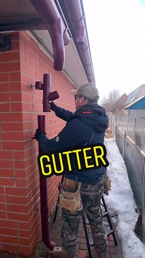 #pipe #connect #rain #precipitation #gutter #roof #installation #roofer #master #builder #grinder #cut #work #quality #idea #solution #rooftop #man