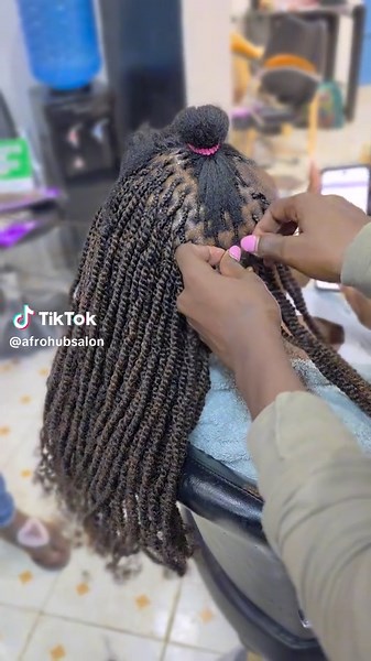 Innovative Long Afrotwist Bulk Hairstyles for Spring