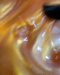 Above all, body oil helps to lock moisture into your skin for hours. It penetrates your skin's protective barrier and helps maintain a radiant glow throughout the day. To maximise the amount of moisture your skin retains, remember to cleanse and exfoliate your skin before you apply body oil. ————————————— How to Use Oils 💥 One of the Best time to Cater for you Skin is at Night. After a Soothing bath with either our Herbal or Fruit Wash, Apply Your Glow Oil for an Overnight Skin Repair | Tirzah 