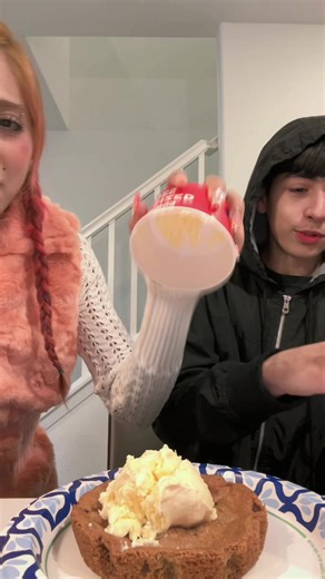 Trying Chillys Giant Cookie review 👍!!! #fyp#foodreview #fire#bigbacks #goodeats @berna♡ @Nano