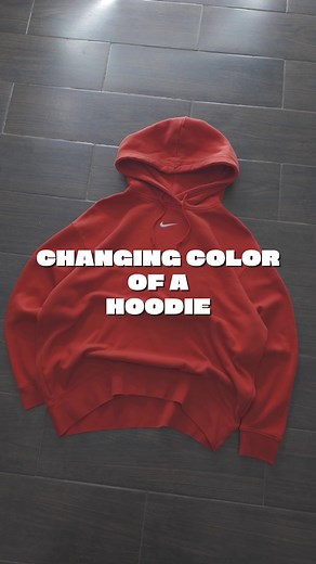DIY Hoodie Recoloring: Transform Your Thrifted Find