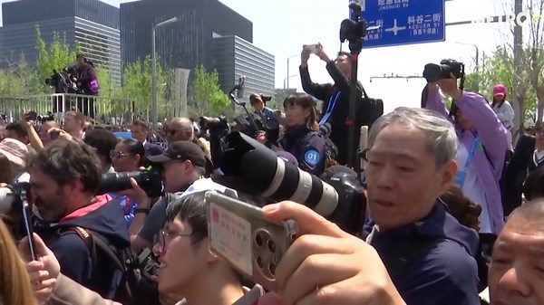 China pits humanoid robots against humans in half-marathon