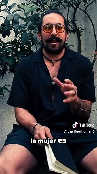 Crush Adolescente con Mujer Mayor: ¿Por Qué Ocurre?