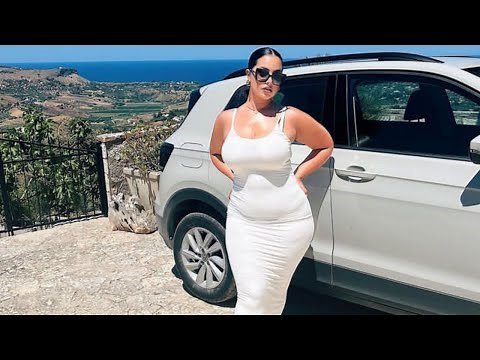 Zina Hadid | Attractive Model | Biography | Wiki Curvy Plus size | Fashion Model & Lifestyle etc |