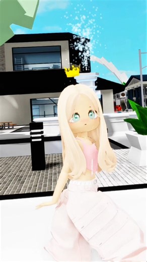 LOOKING FOR FRIENDS IN THE CITY, AN ONICHAN INFILTRATES 💜😳😧😩😙💋 #roblox
