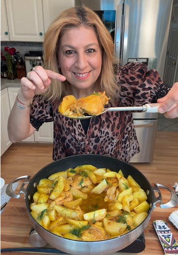 ONE-PAN TURMERIC CHICKEN AND POTATOES! Comfort dish that opens up a whole world of memories! 💛 This childhood dish is one of my favorites, simple but yet full of flavors! Follow @ruhamasfood for more. Check out my website: RuhamasFood.com RECIPE BELOW 👇 Recipe: Ingredients for the pan: 8-10 chicken thighs, bone-in and skin-on 2 sweet onions, cut to halves and sliced 5-6 whole garlic cloves, peeled 15-20 small gold potatoes, cut to quarters 5 tablespoons of olive oil 1 teaspoon of salt 1/2 teas