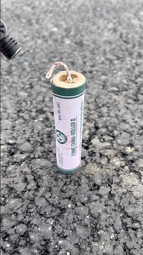 Funke China-Böller D „F2“ #fireworks #pyrotechnica #pyro #feuerwerk #silvester #loud #firecracker