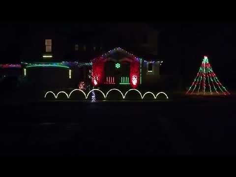 Christmas Lightshow 2025: Barbra Streisand - Jingle Bells?