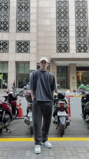 Stylish Men's Fashion: Gray Outfit Ideas for Every Occasion