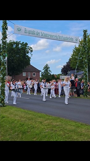 Schützenfest Ostrhauderfehn 2025 - Festumzug mit dem Spielmannszug Ostrhauderfehn #schützenfestostrhauderfehn2025 #schützenfestostrhauderfehn #schützenfest #schützenfest2025 #festumzug #marschieren #spielmannszug #spielmannszugostrhauderfehn #tradition #kultur #brauchtum | Schützenfest Channel