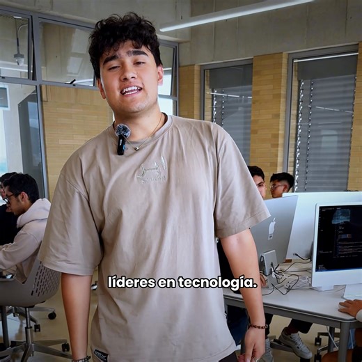 Construye el futuro del universo digital 🌐🔧 A través de nuestro programa virtual de Ingeniería de Software, te equipamos con las herramientas y habilidades necesarias para crear soluciones de software de vanguardia. Desde el análisis de requerimientos hasta la implementación de sistemas sofisticados, te preparamos para superar los retos tecnológicos que te esperan. Además, gracias a nuestro modelo Universidad - Empresa y a más de 900 convenios empresariales, el 85% de nuestros graduados están 