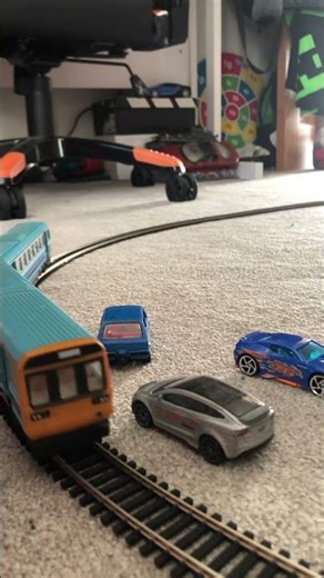 Tide Railways class 142 passing with tones (hornby) #railway #train #steamloco #hornbytrains