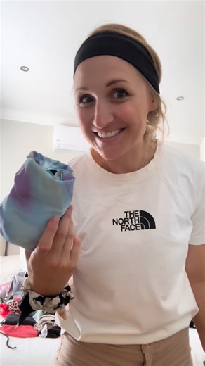 Mariske Strauss |🌷 MTBer Artist Mom on Instagram: "Busy packing for @thecederrace and thought I’d share how to pack a cycling jersey 👌🏼😅. How do you pack your cycling tops? Have you tried it this way ? You are welcome! PS if you want to spoil yourself or a loved one with some fresh kit so they can also start folding they’re jersey like this use my discout code when ordering @ciovita : #IKNOWMARISKE #cycling #fitmom #neverstopcycling #ciovita #ciovitaclothing #tips #cyclingtips #mariskestraus