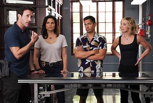Hawaii Five-0/Magnum P.I. Crossover Sneak Peek: Magnum And Higgins Have Something McGarrett Wants - TVLine