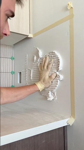 How to install tile in the kitchen #tile #kitchen #construction #tiles #works