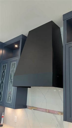 W&O Custom Metalworks on Instagram: "Quick little timelapse of our most recent install! #yychomes #yycdesign #yyc #madeincalgary #smallbusiness"