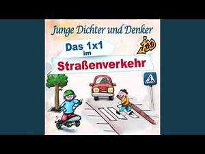Ein Ball rollt auf die Straße