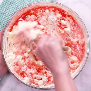 315K views · 484 reactions | Strawberry Fluff! This makes the perfect side dish or dessert for ANY meal! PRINT here  https://goo.gl/2JJi4H | Easy Good Ideas | Facebook