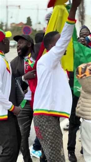 Can 2025 : Ambiance avec les supporters sénégalais avant le match contre le Botswana à Tanger