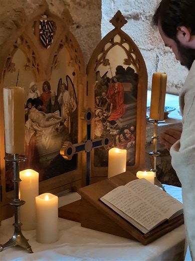 Chant Grégorien du Credo par Frère François