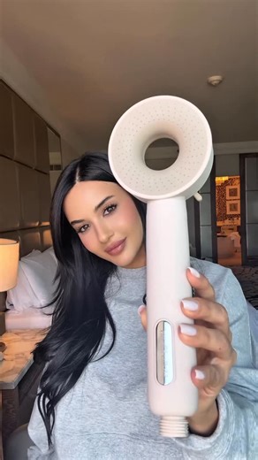 Maya Eter | I’ve been hearing about @helloklean for months, and I finally tried it myself. My hair fall and dryness have been crazy lately turns out... | Instagram