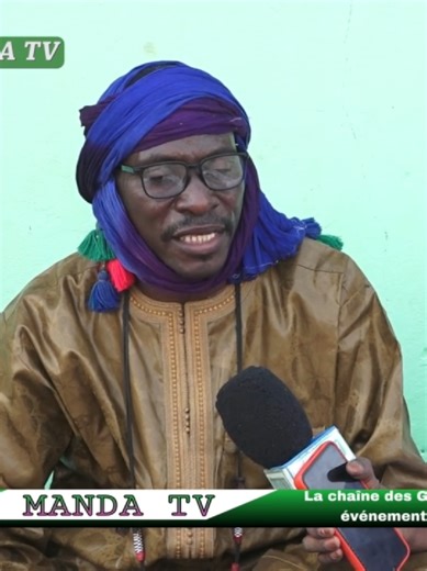 📺 ÉMISSION SPÉCIALE SUR MANDA TV INTERNATIONAL 🎤 🎶 Mamadou Barry, griot traditionnel, invité dans une émission spéciale sur Manda TV International. Une rencontre riche en culture, histoire et tradition, où le griot partage la parole, les récits et la sagesse de nos ancêtres. 🙏 Un moment unique pour valoriser la culture traditionnelle et le patrimoine. 👉 Suivez l’émission sur Manda TV International. #MandaTVInternational #Culture #Griot #Tradition