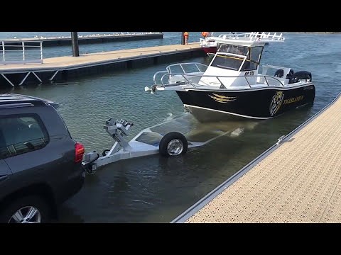 Aluminium Boat Trailer Drive On Setup - Drive on boat trailer with plastic bunks and skids ‪@roxom‬