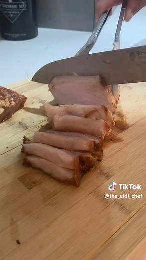 Air fryer pork loin. The skin went crispy, and the meat was moist. This was a 1kg joint. #pork #loin #porkloin #joint #meat #airfryer #airfryermaster #airfryerrecipes #airfryertiktok #meatlover #meatlovers #recipe #easyrecipe #simplerecipe #foodtok #foodlover #foodies #fyp #eat #eating #dinner #dinnerideas #ham #bacon #gamon