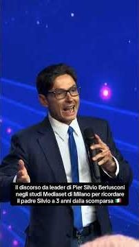 Pier Silvio Berlusconi remembers his father Silvio with Gerry Scotti during the event at Mediaset 🇮🇹