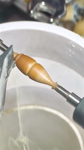 Small plastic pieces shaping process