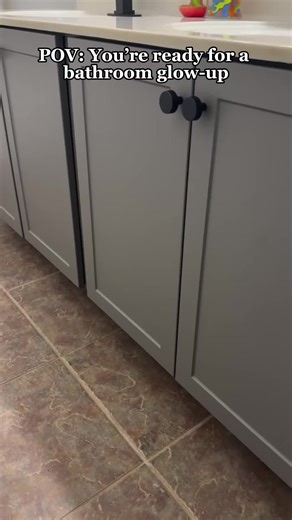 What do you think about Jenna Kimble's bathroom reno with Front Center? Start your project today!