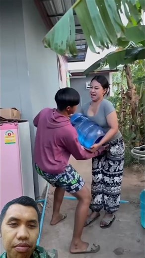 tolong bantuin 🤣🤣 #shorts #funny #comedy