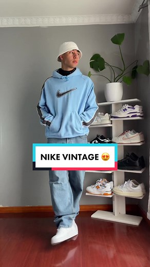 Nike Vintage Styles: 90s Outfit Inspiration