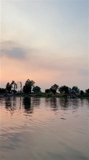 Chiều Hoàng Hôn Trên Biên Giới