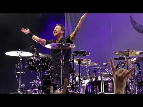 Godsmack Drum Battle LIve HD