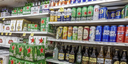 We Asked 8 Experts For The Best-Tasting Light Beers—These Are The Top Picks