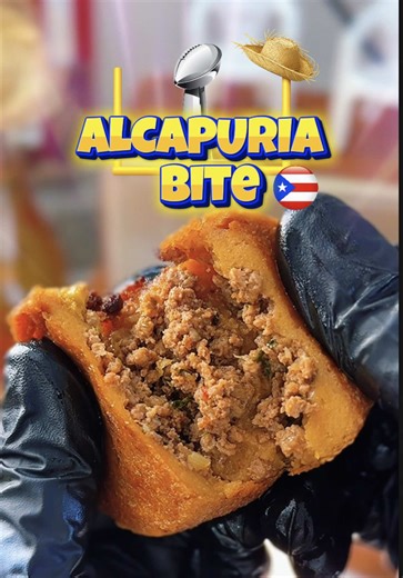 💫 BITE DE ALCAPURRIA🐰🔥🇵🇷 RINDE: 24 bites🏈 🎯INGREDIENTES PARA EL RELLENO 2 oz aceite de achiote 1/4 taza cebolla picadita 2 Tbsp pimiento morrón picadito 1 Tbsp sofrito 1 tsp pasta de ajo 1½ lb carne molida 1 tsp sal 1 tsp pimienta 1 tsp comino 1 Tbsp orégano 1 Tbsp sazón con achiote 2 oz salsa de tomate 4 aceitunas picaditas 1 hoja de laurel 2 Tbsp cilantro fresco picadito 🎯PARA LA MASA 7 guineos verdes 1 taza calabaza en cuadritos 2 oz aceite de achiote 1/2 tsp sal 1 Tbsp adobo 📝PROCED