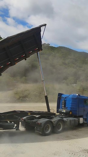 2.6K reactions · 36 shares | Caminhão Azul #carreta #motorista #caminhoneiros #trabajo #Dinheiro | Thiago Amorim | Facebook