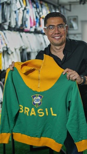 At his first concerts in Brazil, Bad Bunny paid tribute to Pelé by wearing the soccer legend's 1966 World Cup jacket. It was loaned to the Puerto Rican superstar by soccer memorabilia and jersey collector Cassio Brandão. #BadBunny #Pelé #Brazil | AP