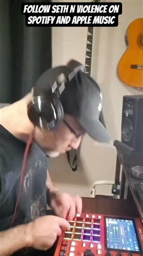 Jammin "I'll Go Crazy (Live at the Apollo)" by James Brown on the Akai MPC One+ #fingerdrumming