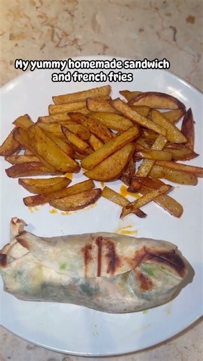 My yummy homemade sandwich and French fries 🥪 🍟 😋