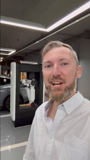 ⚡️🛋️ Peak Lazy: hectic 800kW Robot Charger #zeekr #future