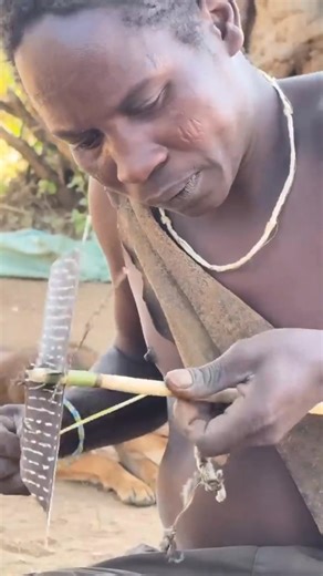 Tribels Children Make Arrows #tribeafrica1 #tribal #africatribe #tribalchief