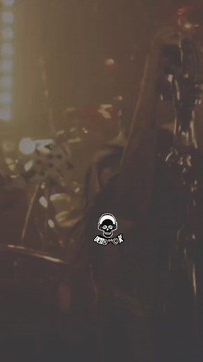 Korn - Falling Away From Me (Official Music Video)