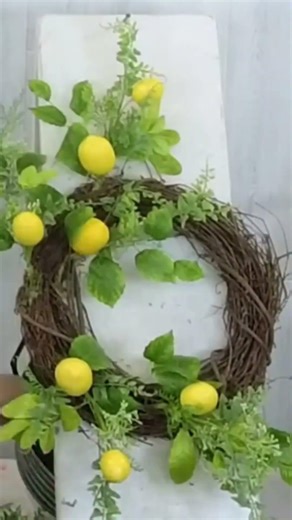 Easy Lemon Wreath | Sunny Yellow DIY Design with Black & White Gingham Bow